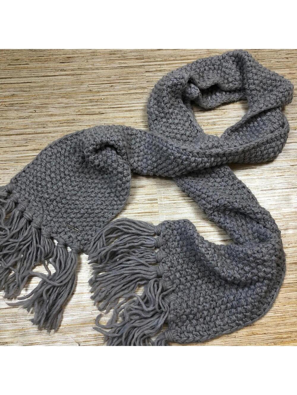 2913 Michael Kors sweater textured knit wrap chunky fringe scarf GREY